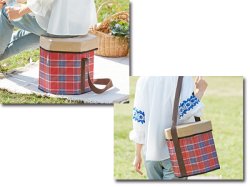 内ケースは座れるほど丈夫です。